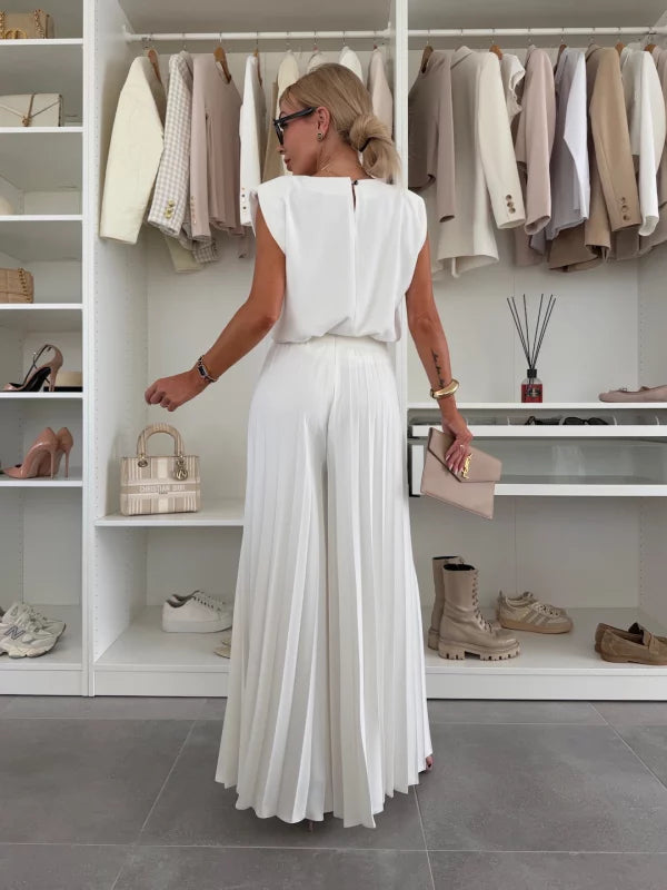 Comfortable women's sleeveless top and wide leg pants set, ideal for casual wear & summer fashion.