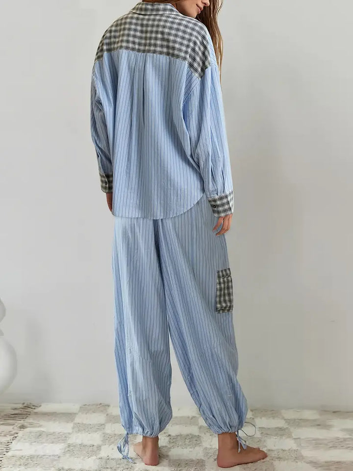 Relaxed & stylish women's striped lounge set, perfect for comfortable wear at home or out.