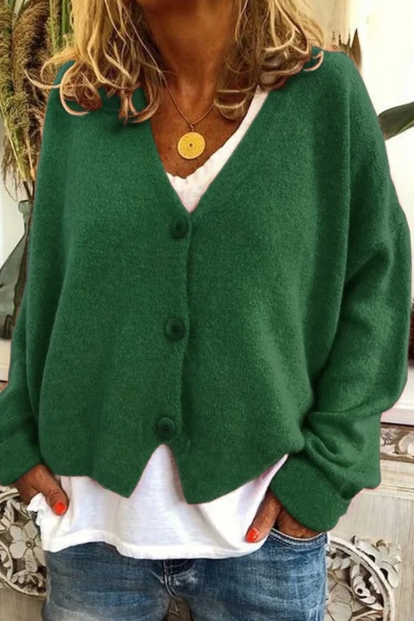 Versatile women's cardigan with buttons. Relaxed fit, ideal for fall fashion & winter essential.