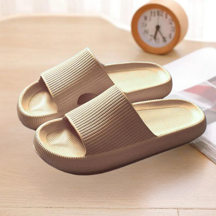 Comfortable women's Elaya non-slip slippers, versatile footwear for bath, shower, indoor & outdoor. Ergonomic.