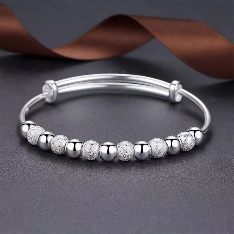 High-quality 925 silver party bracelet for women, featuring a sophisticated charm for a luxurious look.
