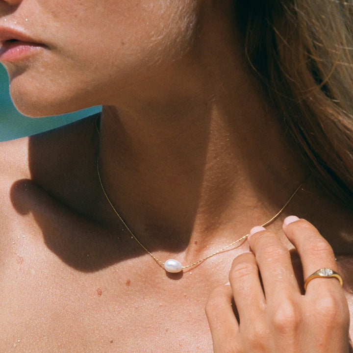 Stunning baroque pearl necklace choker, an adjustable piece of women's luxury jewelry for versatile styling.