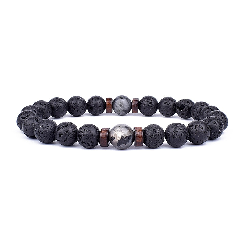 Chic women's stone bracelet featuring blue gemstones, a versatile and elegant fashion accessory.