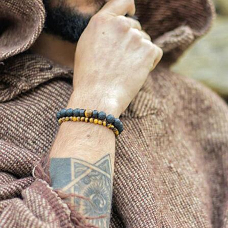 Natural blue stone bracelet, an elegant women's fashion accessory for a touch of versatile style.