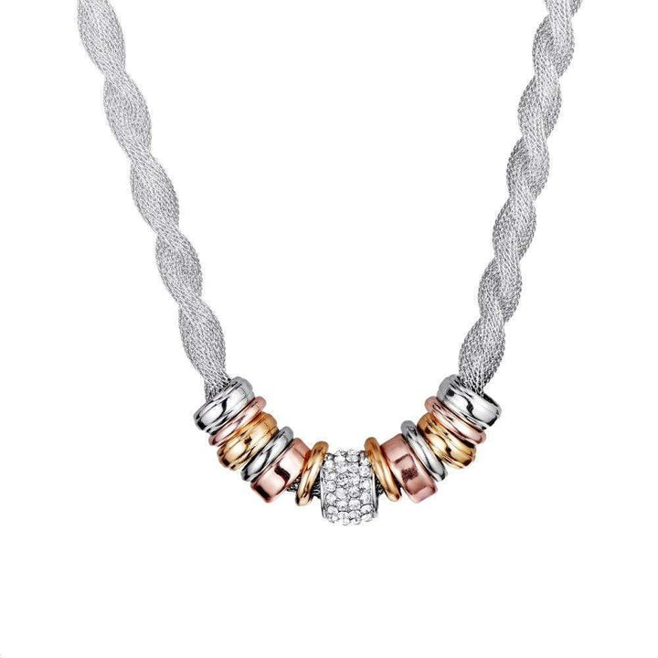 Women's fashion necklace with intricate braiding, a versatile and elegant accessory for modern style.