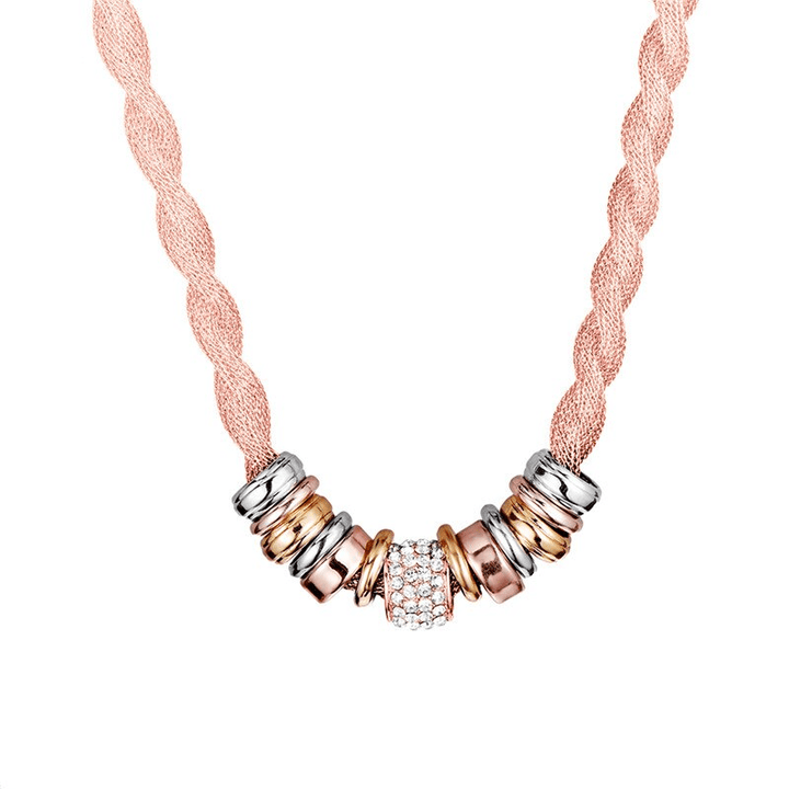 Braided women's necklace, a beautiful and versatile fashion accessory, ideal as an elegant gift.
