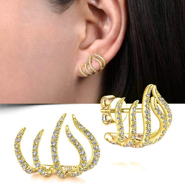 Sparkling women's crystal claw earrings featuring brilliant zirconia in an elegant silver/gold design. Chic statement jewelry.