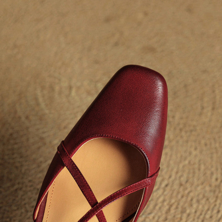 Classic women's heels offering everyday confidence. Elegant closed toe and stable block heel.