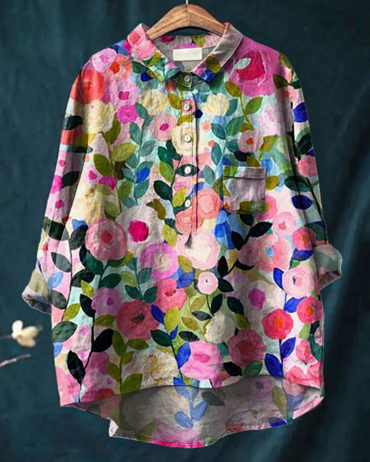 Women's elegant floral blouse, perfect for spring & summer fashion.
