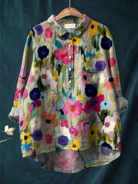 Elegant floral top for women, a versatile piece for spring/summer fashion.
