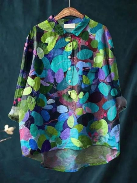 Women's comfort-fit floral blouse, designed for elegant summer style.