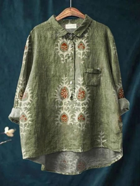 Chic women's summer blouse with elegant floral pattern for effortless fashion.