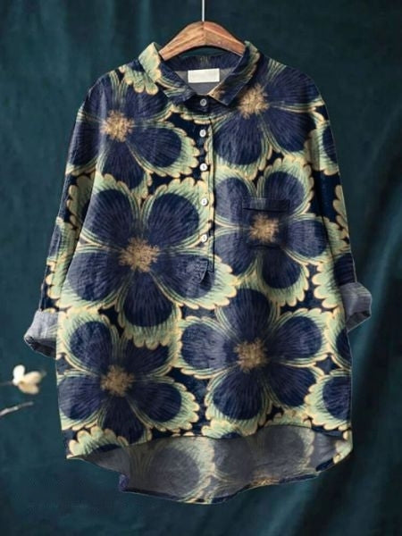Spring/Summer women's floral blouse, elegant design with comfort.