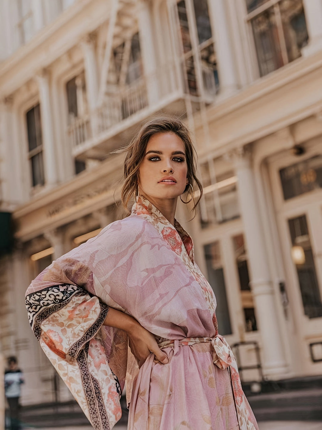 Women's elegant floral kimono. Lightweight resortwear, stylish open-front coverup for summer beach fashion.