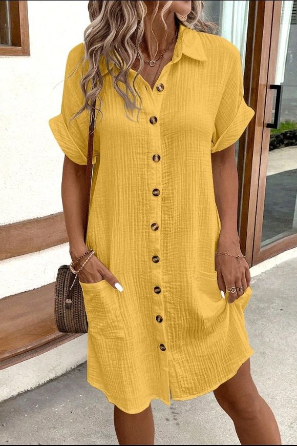 Versatile women's floral midi dress, waist-defined for flattering spring, summer fashion, or comfortable casual wear.