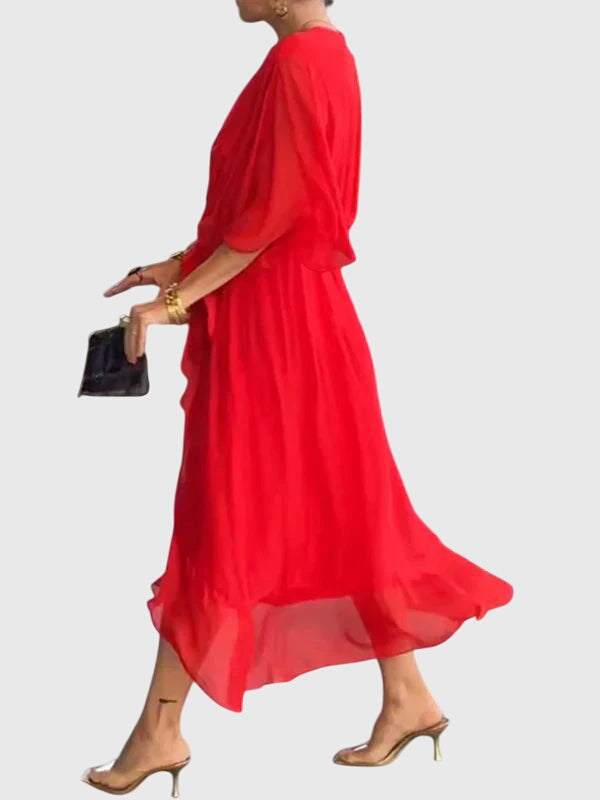 Graceful women's flowy maxi dress, elegant and comfortable for any summer occasion.
