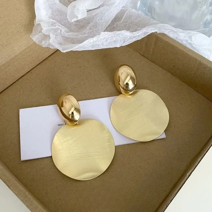 Fashionable women's gold-plated round drop earrings, ideal for adding a touch of modern elegance.