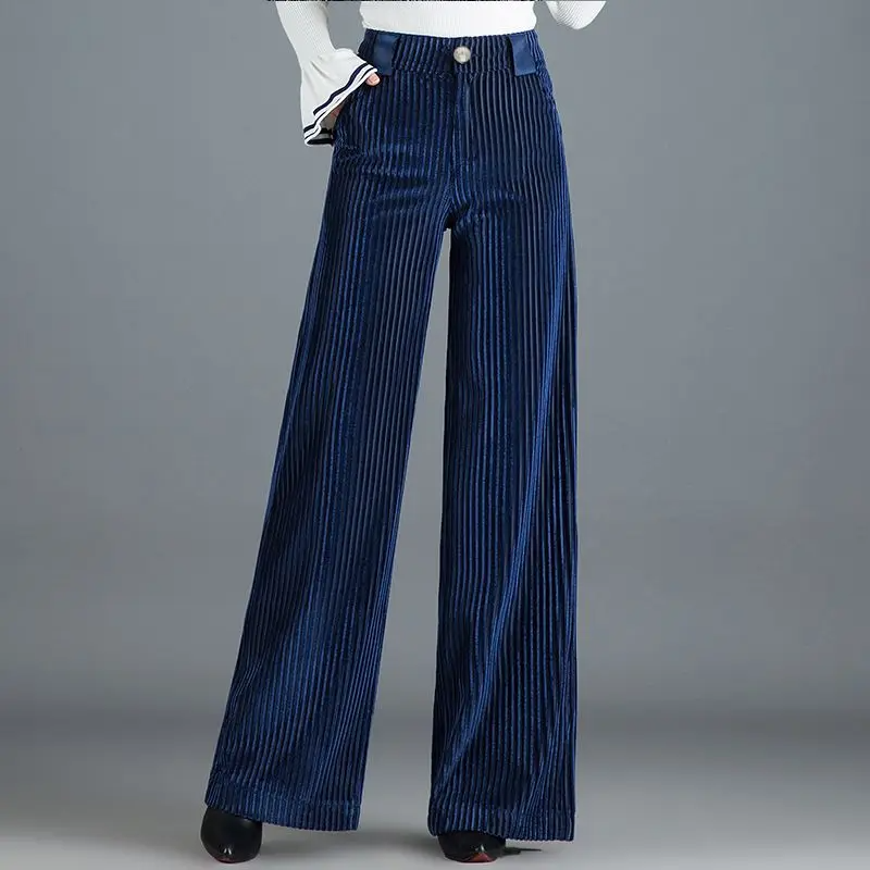 Women's elegant high-waisted wide-leg trousers for sophisticated office wear. Timeless & flattering.