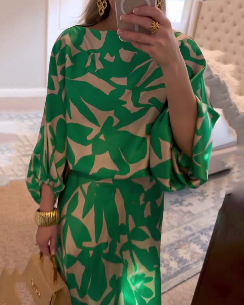 Versatile women's printed two-piece set with elegant lantern sleeves. Ideal for spring and summer wear.