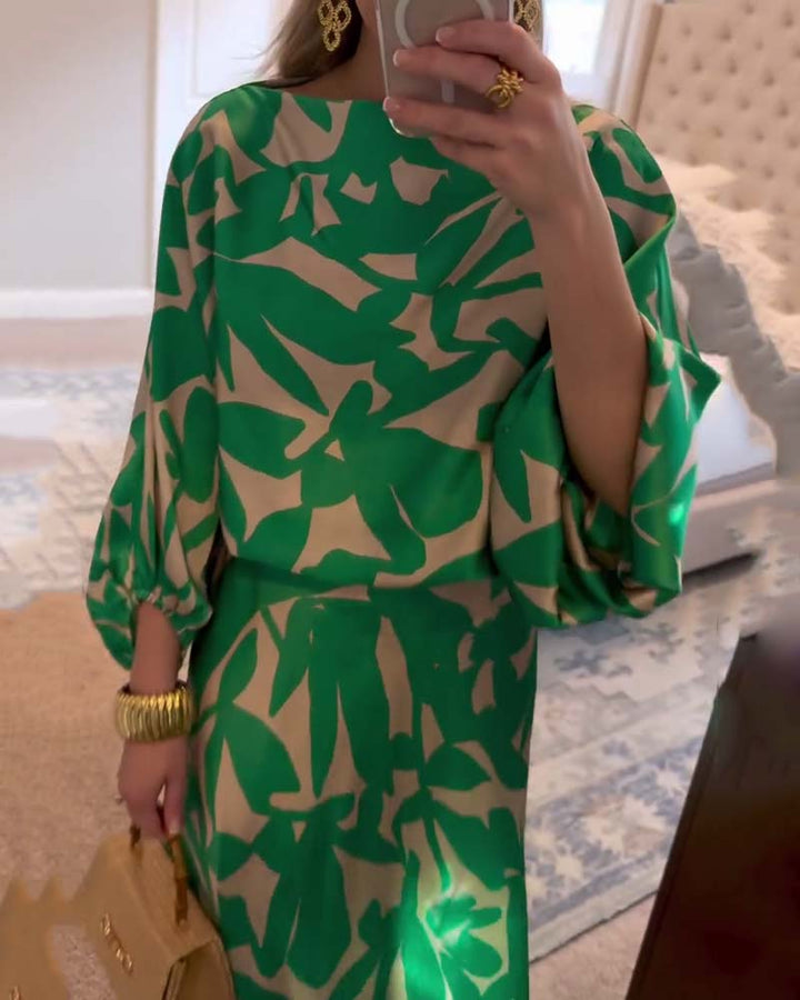 Versatile women's printed two-piece set with elegant lantern sleeves. Ideal for spring and summer wear.