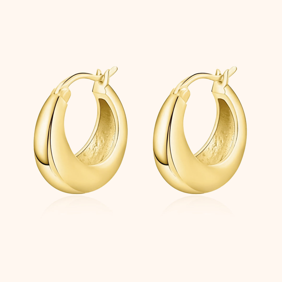 Women's elegant S925 sterling silver hoop earrings with 18K gold plating, perfect for everyday wear.