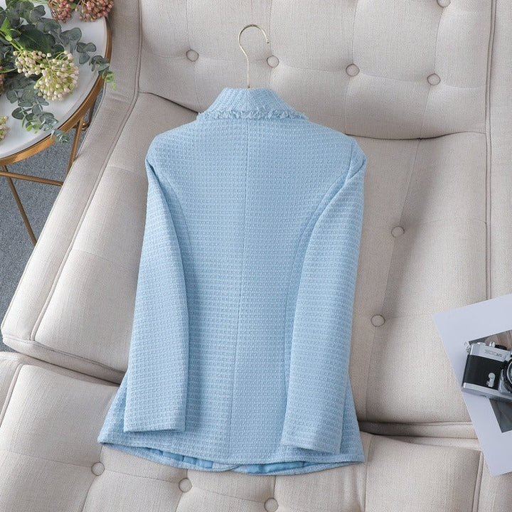 Elegant women's blazer with pearl details & sculpted fit, perfect for special occasions, parties, or stylish evening wear.