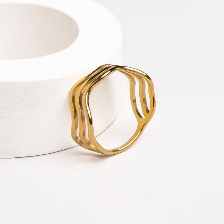 Chic silver ocean wave ring, a durable & water-resistant fashion ring for women's everyday style.
