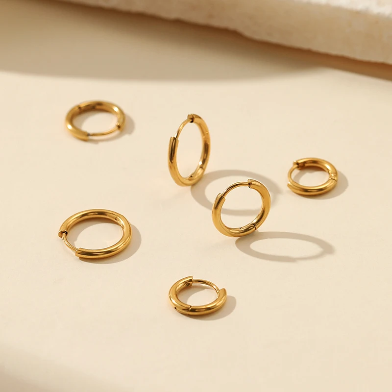 Hypoallergenic silver hoop earrings for women, a timeless and elegant accessory