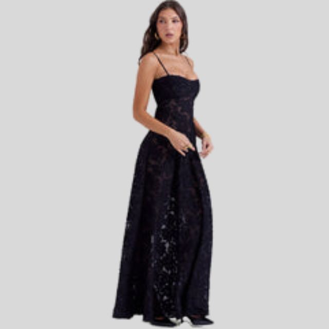 Chic women's strapless floral maxi dress, an A-line party dress with a romantic square neckline for special nights.