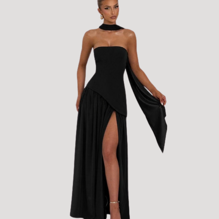 Sophisticated pleated strapless long dress for women, ideal for any black tie event.