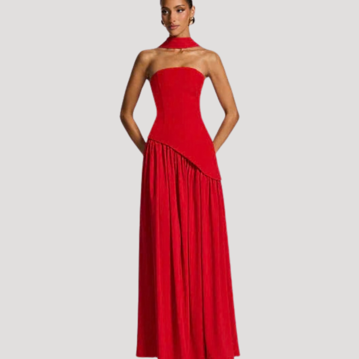 Elegant women's strapless pleated formal dress, ideal for sophisticated evening parties.