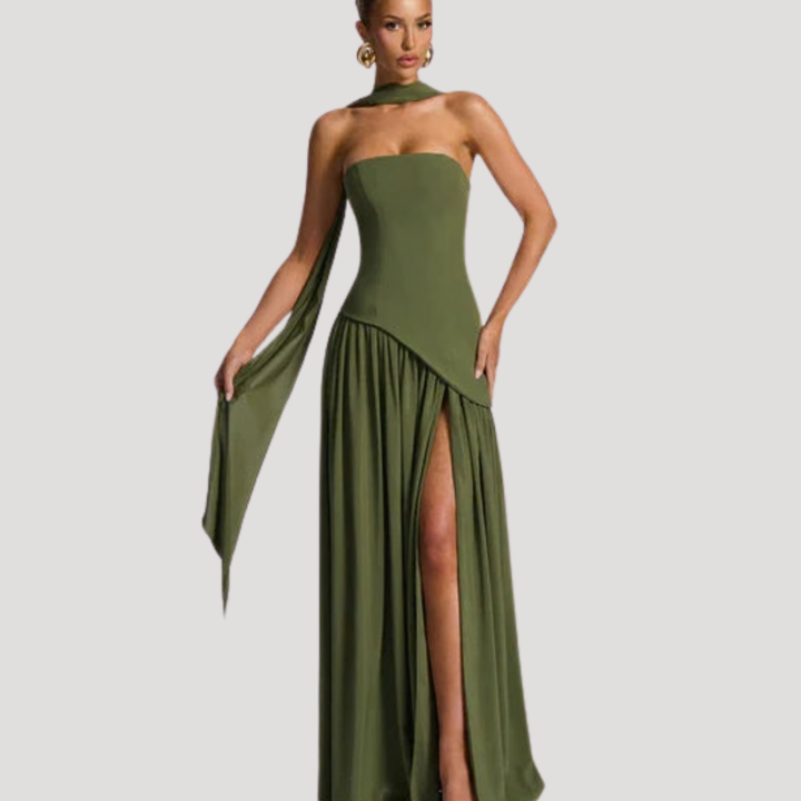 Formal evening gown: strapless pleated maxi dress for women, elegant and chic.