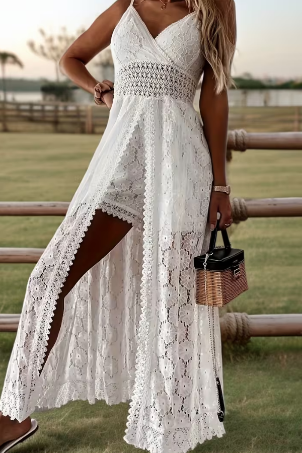 Women's elegant V-neck wide-leg jumpsuit, perfect for evening wear & special occasions. Chic & comfortable.