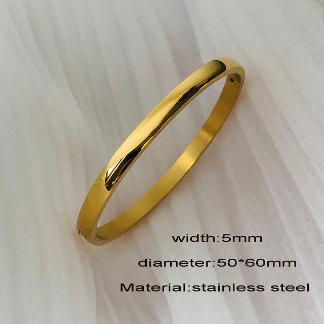 Luxurious women's zircon inlay bangle, providing a sparkling elegant look.