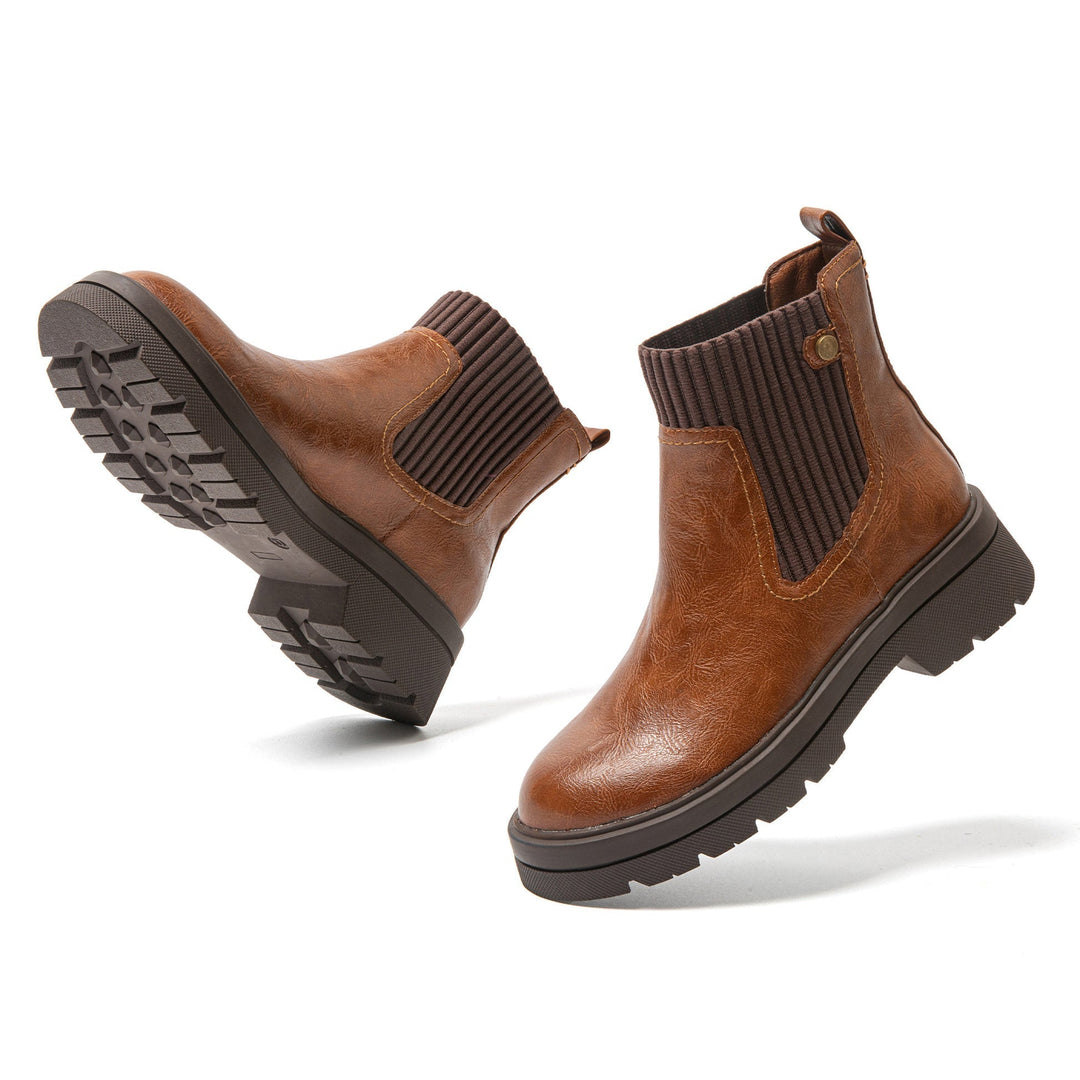 Fashionable flexible short boots for women, ideal for versatile everyday wear.