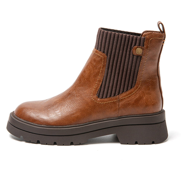 Soft, flexible women's ankle boots, stylish design ensures all-day comfort.