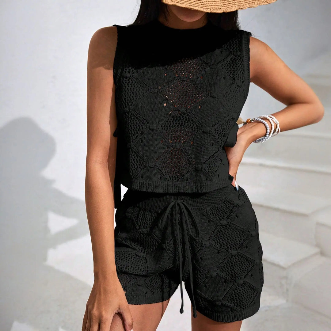 Elira women's two-piece outfit, a sleeveless crop top & comfy shorts, essential for summer fashion.