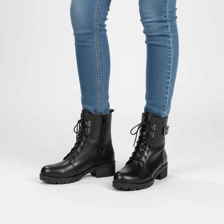 Women's Elisa wool-lined ankle boots for winter, offering warmth and style in cold weather