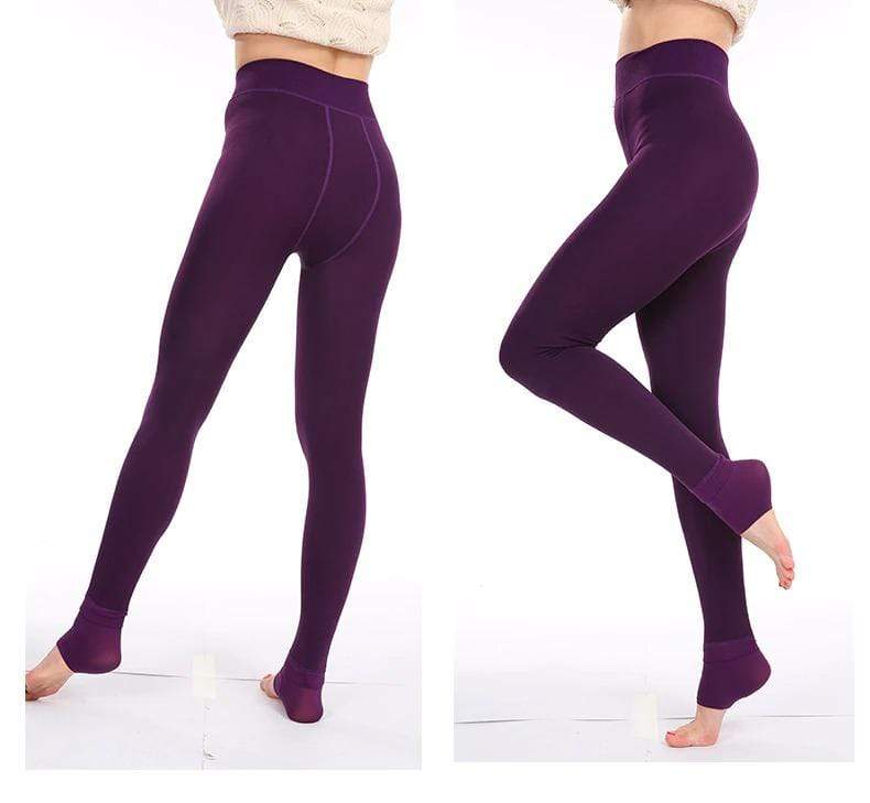 Active women's Elsa fleece-lined winter leggings, offering warmth & flexibility for cold weather activities.