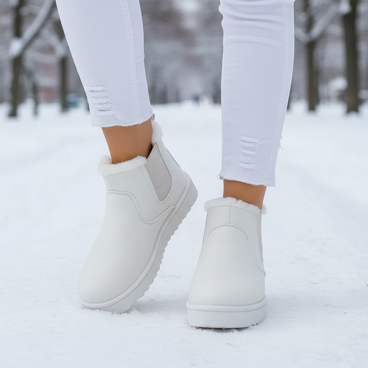 Women's Emily thermal slip-on winter boots for cozy, durable outdoor footwear