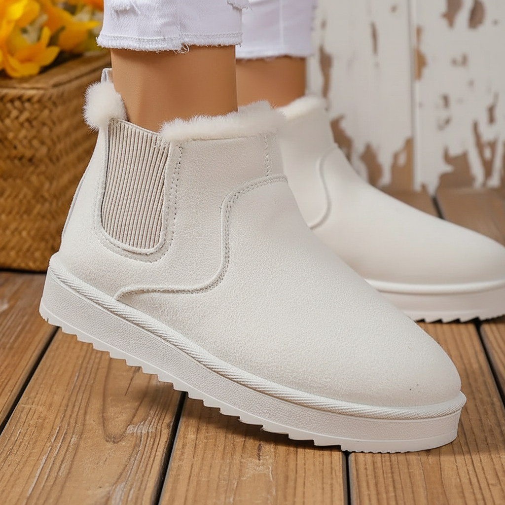 Comfortable women's Emily slip-on boots, ideal warm winter footwear for cold weather