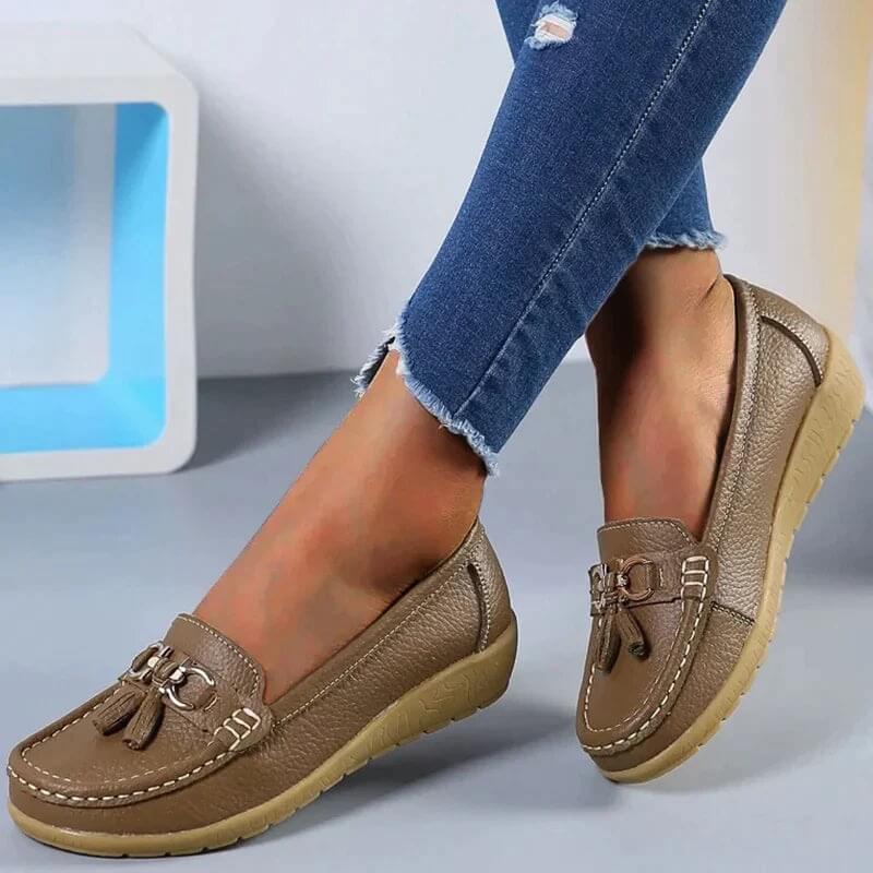 Comfortable ergonomic sandals for women, offering arch support & foot pain relief. Ideal everyday fashion footwear.