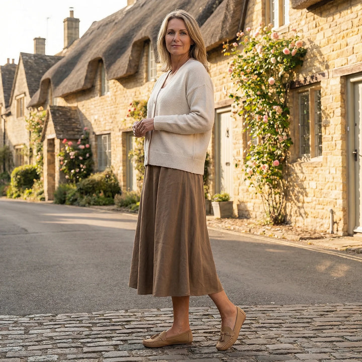 Slip-on women's casual loafers, extra wide fit and memory foam for versatile, all-day comfort.
