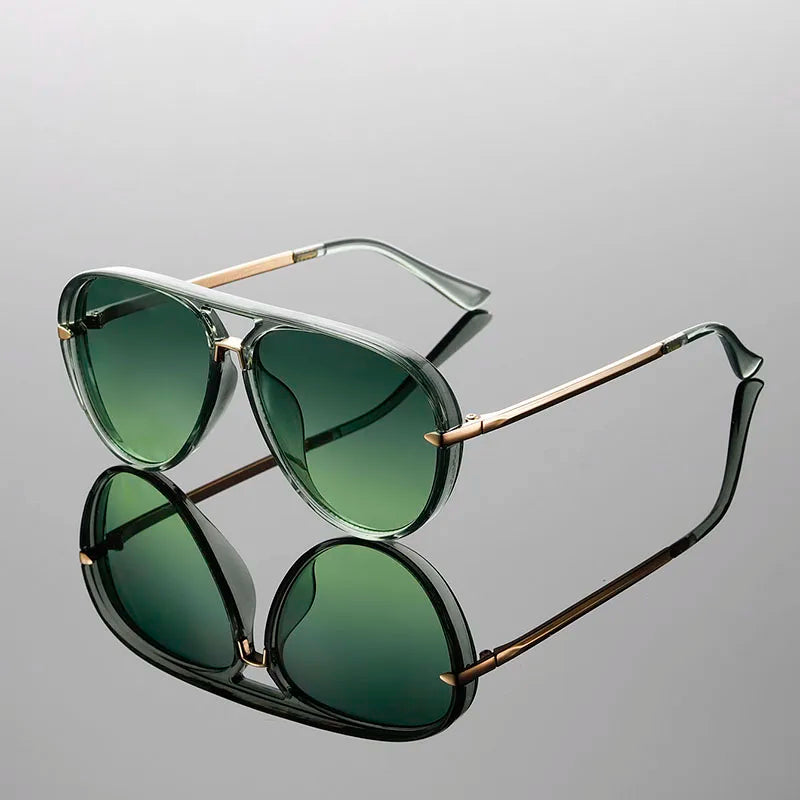 Women's fashion polarized UV400 sunglasses, offering stylish eye protection & comfortable fit for summer.
