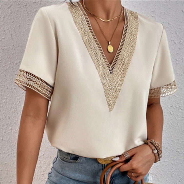 Comfortable long sleeve women's Sophia blouse, a fashionable relaxed fit for versatile wear.