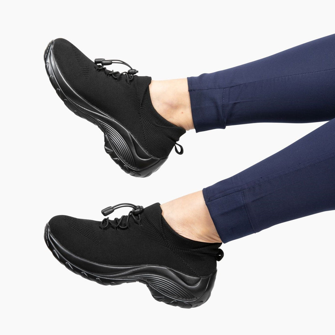 Durable FlexiComfort women's sneakers, combining long-lasting comfort with modern style.