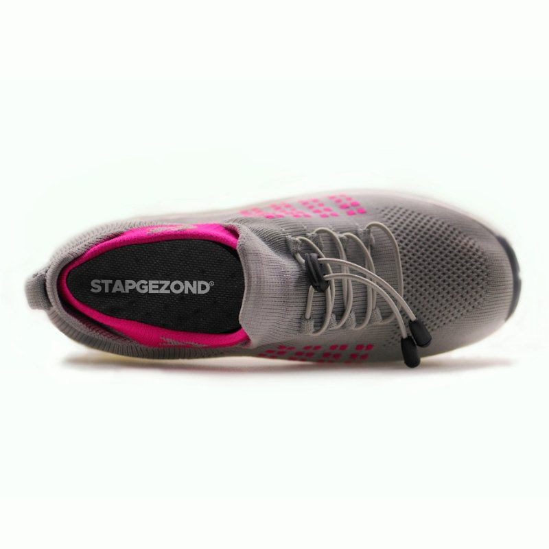 High-performance FlexiComfort women's sneakers, ideal for active women seeking support & style.
