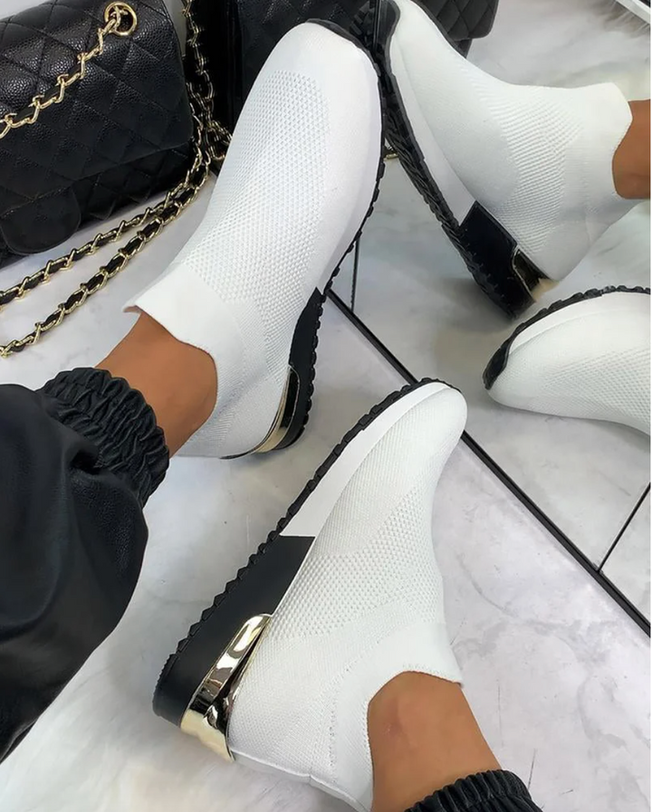 Comfortable & flexible women's slip-on sneakers. Ideal lightweight walking shoes for daily casual wear.
