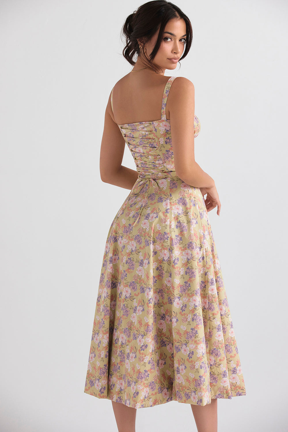 Sweetheart neckline bustier dress with vibrant floral print & flattering waist cinching.