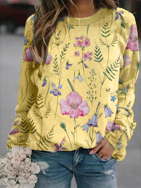 Fall fashion women's floral crew neck sweatshirt, warm and comfortable. Essential for cold weather.